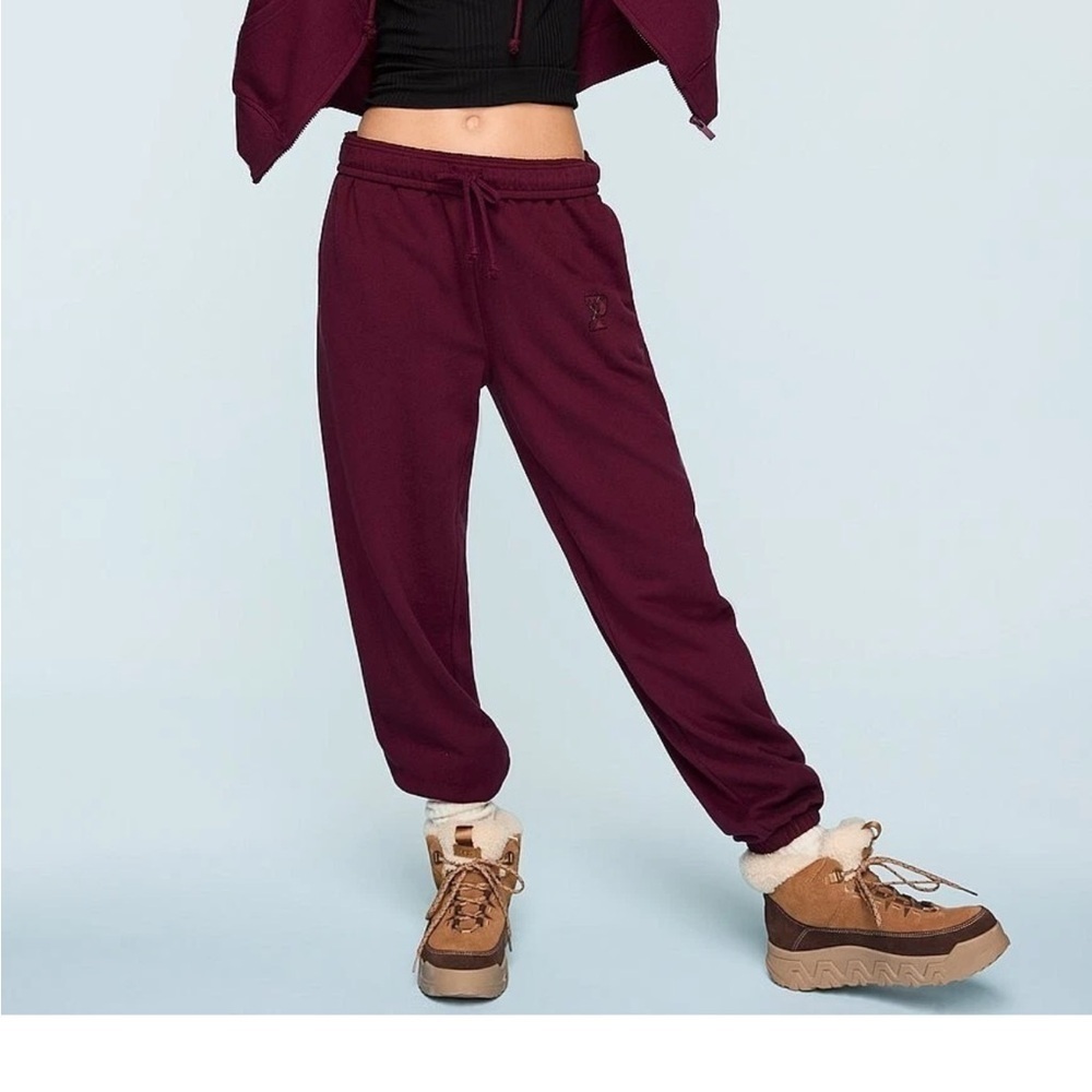 Victoria Secret Relaxed fit Ivy Fleece  Campus Sweatpants Wild Rose L